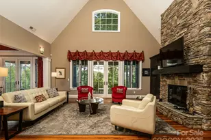 21 Windcliff Dr, Asheville, NC 28803 - Photo 18