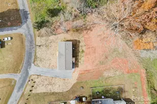 516 Lake Mullis Rd, Harmony, NC 28634 - Photo 16