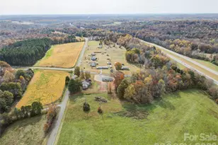 516 Lake Mullis Rd, Harmony, NC 28634 - Photo 18