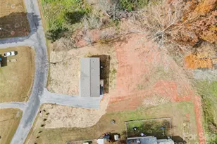 516 Lake Mullis Rd, Harmony, NC 28634 - Photo 16