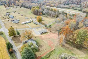 516 Lake Mullis Rd, Harmony, NC 28634 - Photo 20