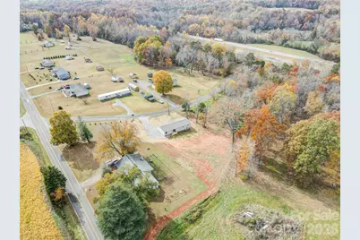 516 Lake Mullis Road, Harmony, NC 28634 - Photo 20