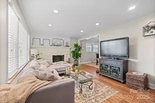 5748 Farmbrook Dr, Charlotte, NC 28210 - Photo 4