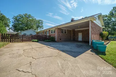 5748 Farmbrook Drive, Charlotte, NC 28210 - Photo 30
