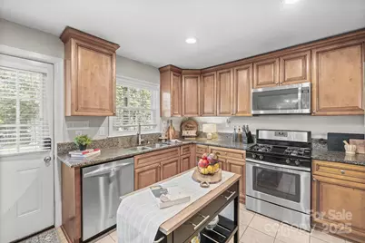 5748 Farmbrook Drive, Charlotte, NC 28210 - Photo 12