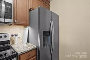 18009 Kings Point Dr, Cornelius, NC 28031 - Photo 10