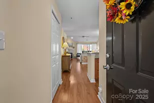 18009 Kings Point Dr, Cornelius, NC 28031 - Photo 4