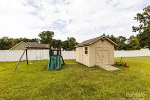 7109 Bisaner St, Charlotte, NC 28269 - Photo 26