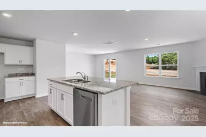 616 13th Avenue Drive NE, Hickory, NC 28601 - Photo 4