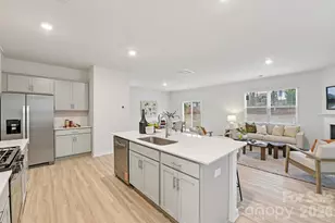 608 13th Ave Dr NE, Hickory, NC 28601 - Photo 10