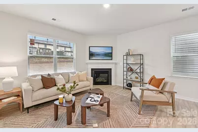 608 13th Avenue Drive NE, Hickory, NC 28601 - Photo 8