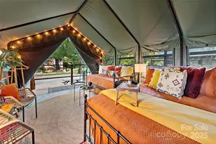 43 Polly Spout Rd, Marion, NC 28752 - Photo 12