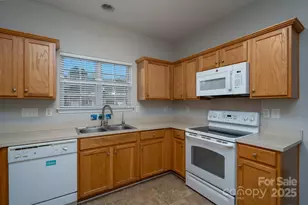 347 Valley Brook Ln SE, Concord, NC 28025 - Photo 6