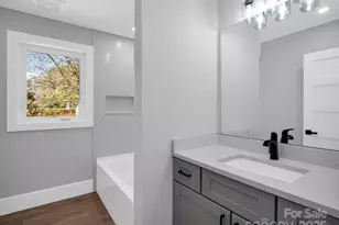 1 Pinnacle Vw Rd, Asheville, NC 28803 - Photo 16