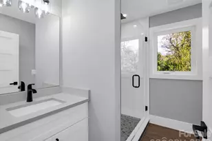 1 Pinnacle Vw Rd, Asheville, NC 28803 - Photo 18