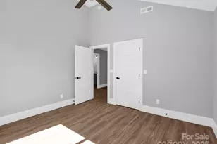 1 Pinnacle Vw Rd, Asheville, NC 28803 - Photo 20