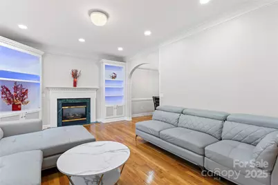 220 35th Avenue NE, Hickory, NC 28601 - Photo 6