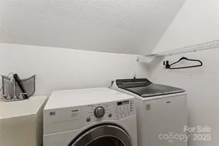 220 35th Ave NE, Hickory, NC 28601 - Photo 14