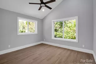 3 Pinnacle Vw Rd, Asheville, NC 28803 - Photo 16