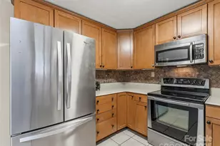 605 Dana Rd, Hendersonville, NC 28792 - Photo 18