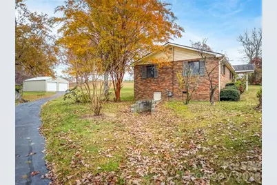 605 Dana Road, Hendersonville, NC 28792 - Photo 10