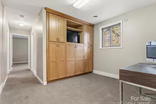 605 Dana Rd, Hendersonville, NC 28792 - Photo 22