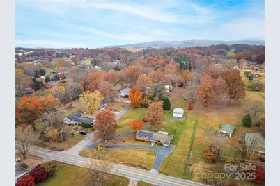605 Dana Road, Hendersonville, NC 28792 - Photo 38