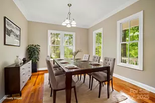 25 E Owl Creek Ln, Fairview, NC 28730 - Photo 14