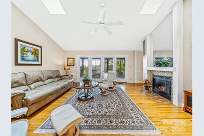 811 Sunlight Ridge, Hendersonville, NC 29792 - Photo 12