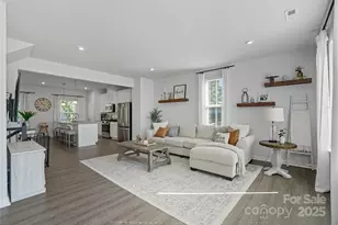 2637 Grantham Place Dr, Fort Mill, SC 29715 - Photo 4