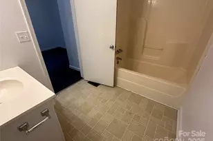 725 Ontario St, Winston Salem, NC 27105 - Photo 12