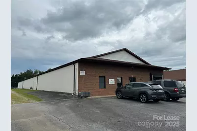 1700 11th Avenue NE, Hickory, NC 28601 - Photo 4