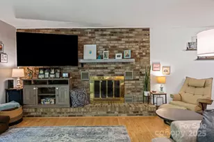 100 Greenbriar Ave, Flat Rock, NC 28731 - Photo 14