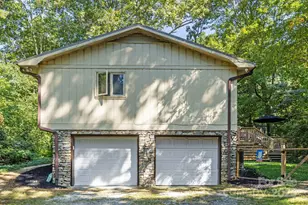 100 Greenbriar Ave, Flat Rock, NC 28731 - Photo 6