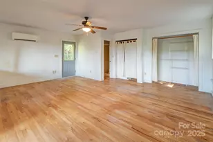 40 Craggy View Ln, Barnardsville, NC 28709 - Photo 8