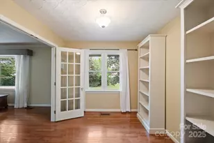 196 Broadview Cir, Brevard, NC 28712 - Photo 6
