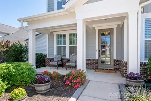 912 Elderberry Ln, Clover, SC 29710 - Photo 2