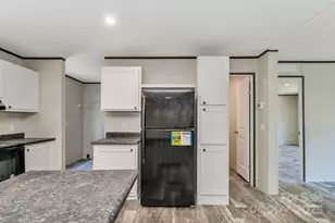 324 Center Ln, Thurmond, NC 28683 - Photo 22