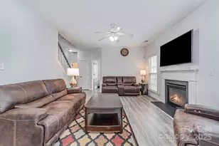 2823 Oakdale Pasture Dr, Charlotte, NC 28216 - Photo 6