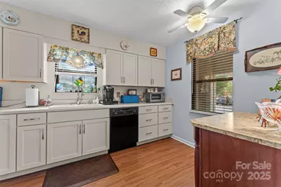 106 Abbey Circle, Asheville, NC 28805 - Photo 2