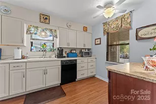 106 Abbey Cir, Asheville, NC 28805 - Photo 2