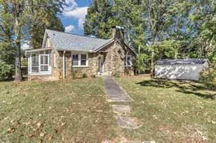14 Mineral Springs Rd, Asheville, NC 28805 - Photo 2