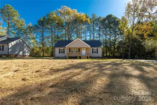 1369 Mack Dr, McConnells, SC 29726 - Photo 2