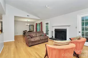 16 Woodvine Ln, Clover, SC 29710 - Photo 8