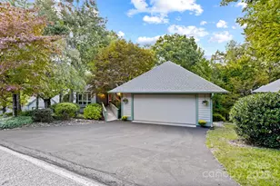 128 Forest View Dr, Flat Rock, NC 28731 - Photo 32