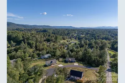 105 Bluebell Ridge Lane, Weaverville, NC 28787 - Photo 4