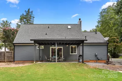 11601 Calgary Drive, Charlotte, NC 28215 - Photo 18