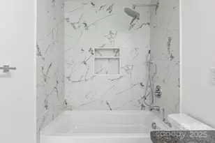 9235 Edgevale Dr, Charlotte, NC 28216 - Photo 22