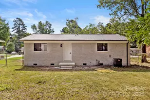 9235 Edgevale Dr, Charlotte, NC 28216 - Photo 26