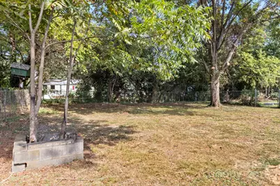 9235 Edgevale Drive, Charlotte, NC 28216 - Photo 28